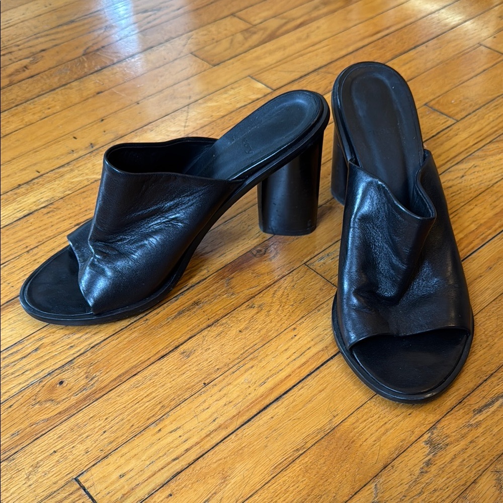 Black Leather Women's Heeled Mules